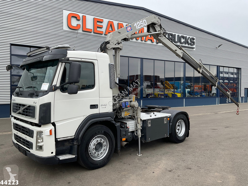 Traktor Volvo FM 340 HMF 12 Tonmeter laadkraan