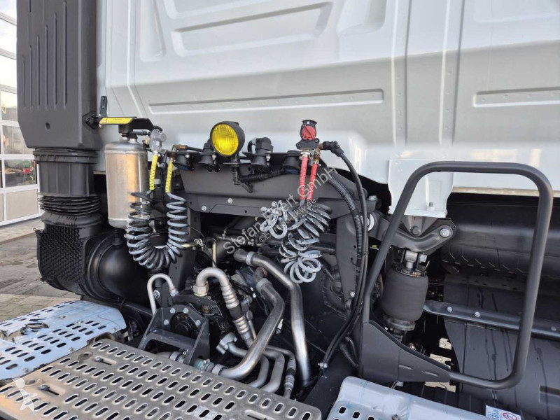 Traktor Iveco AS440X49T/P ON 4x4 HI-TRACTION...