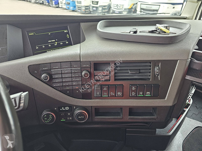 Traktor Volvo 500 XL MEGA X-LOW I-P-C