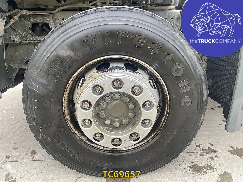 Traktor Mercedes 2048