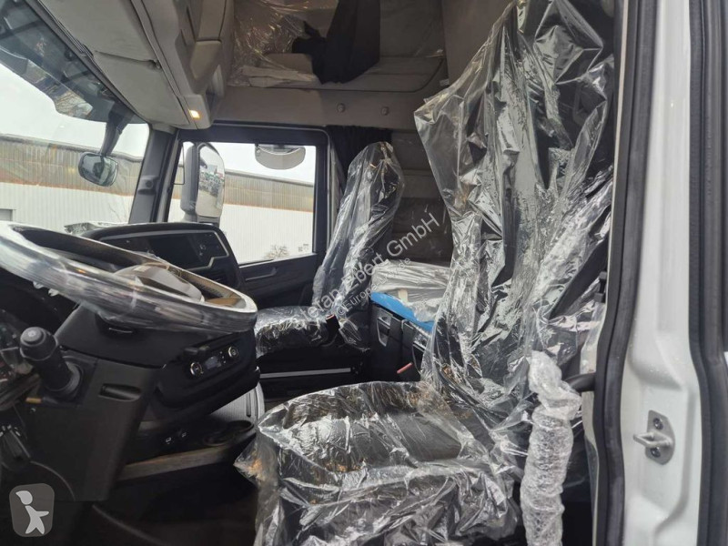 Tractor Iveco X-Way AS440X57TZ/P ON+ 6x4...