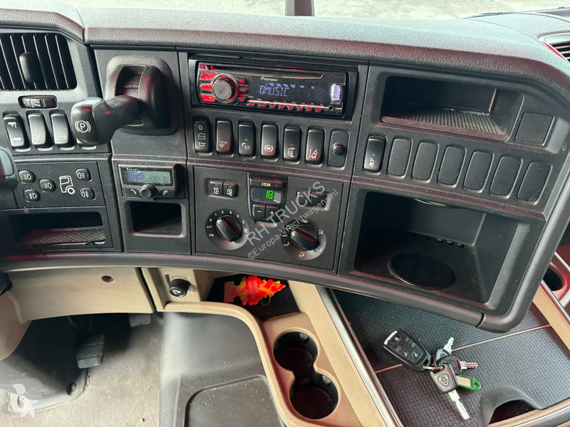 Traktor Scania R410 4X2 EURO 6 SPECIA INTERIOR