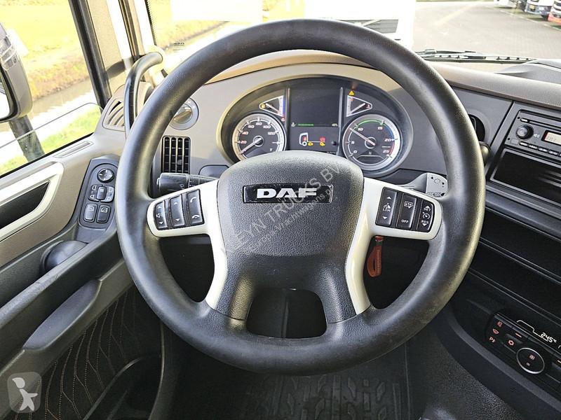 Traktor DAF 450 SPACECAB SKIRTS