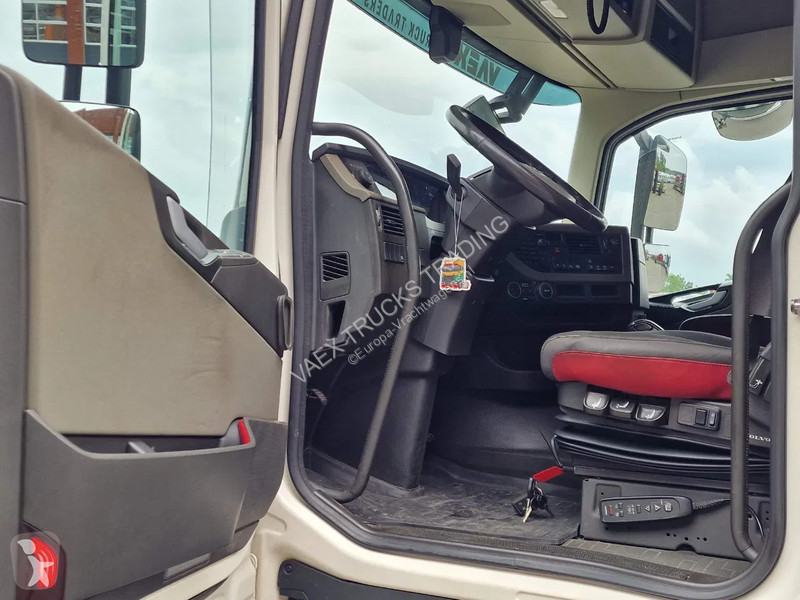 Traktor Volvo 13500 Globetrotter 4x2 - I...
