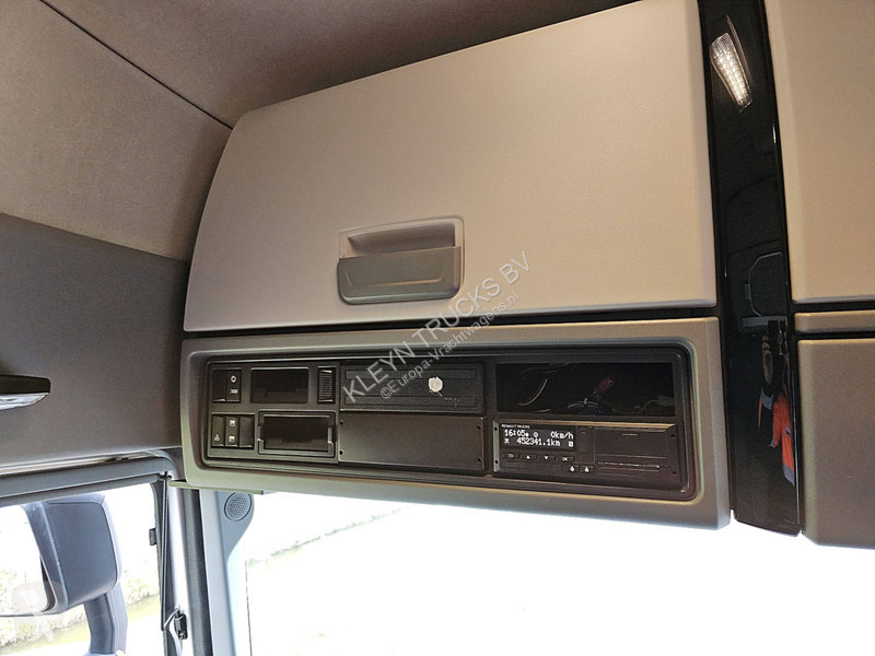 Traktor Renault T 520 T HIGH DTI13 XENON