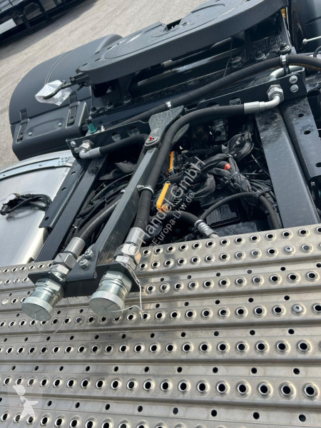 Traktor MAN TGS 18.520 4x4 Hydro Pritarder...