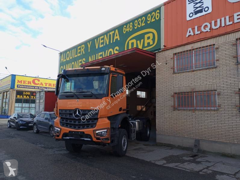 Traktor Mercedes