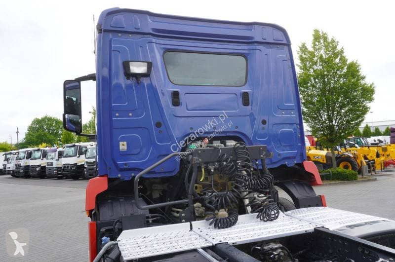 Cap tractor Mercedes