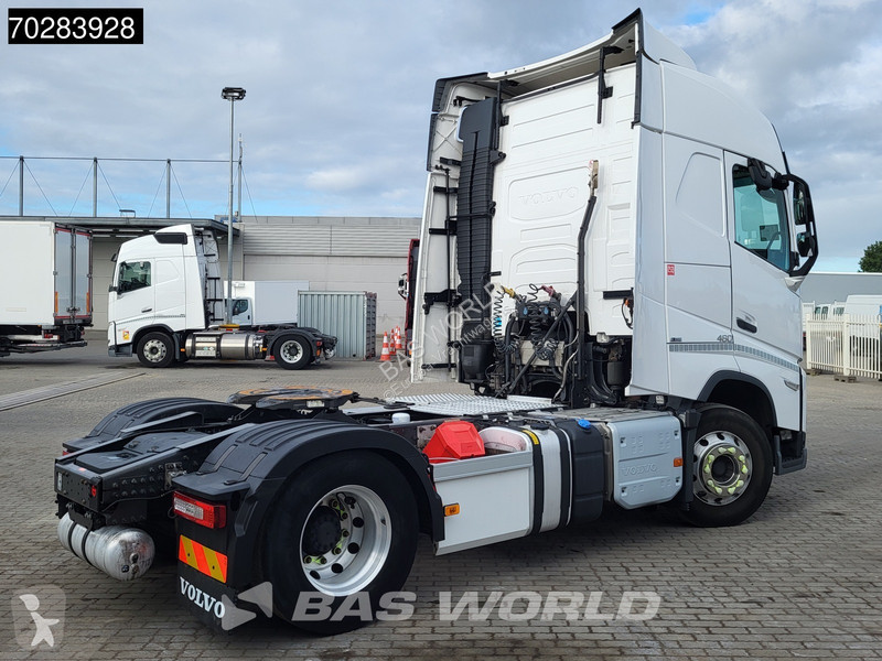 Tahač Volvo FH  4X2 LNG VEB+ ADR VDS I-ParkCool...