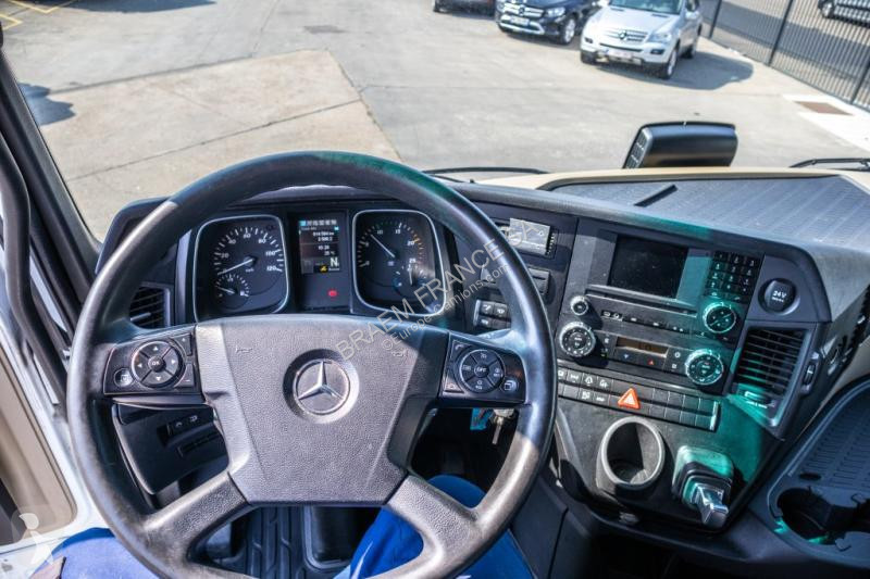 Tahač Mercedes ACTROS 1845 LS