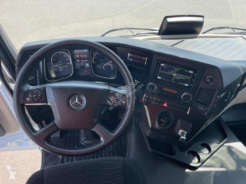 جرار Mercedes ACTROS 1848