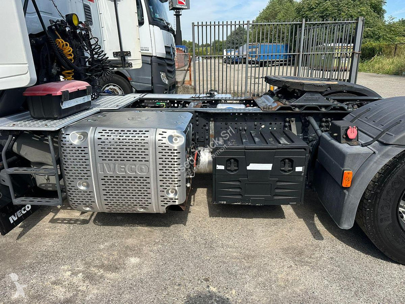 Traktor Iveco 460