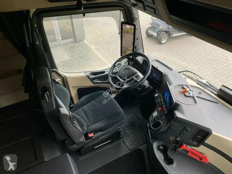Traktor Mercedes 1851 | Leasing from €1735/month