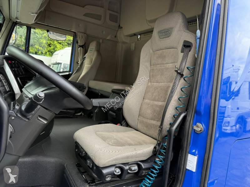 Traktor Iveco