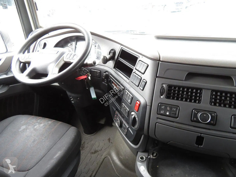 Trekker DAF 480 FT SPACE CAB ZF INTARDER