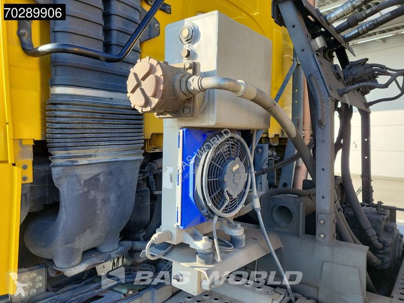 Tractor Volvo 420 6X4 2x Tanks PTO Hydrauliek...