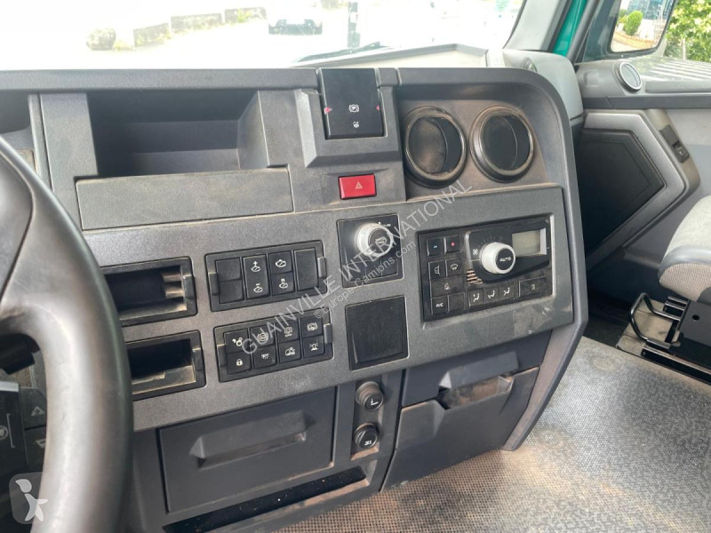 Traktor Renault 460 DXI Gamme T