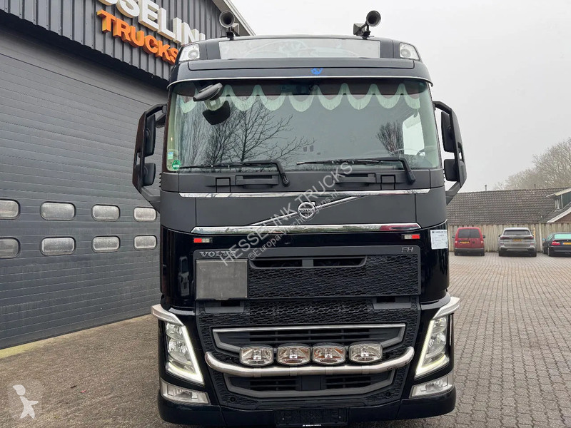 Trekker Volvo Dual clutch 2X tank Standairco...