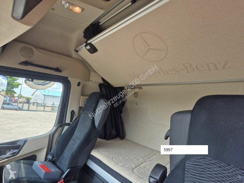 Traktor Mercedes