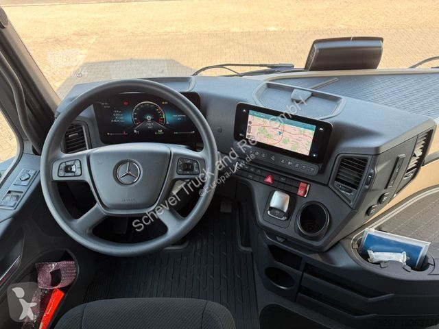 Traktor Mercedes 1848 LS BigSpace mit ADR