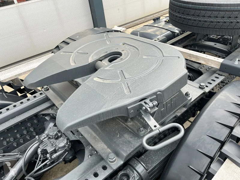 Tahač Mercedes 3340 S 6x4 Tractor Head