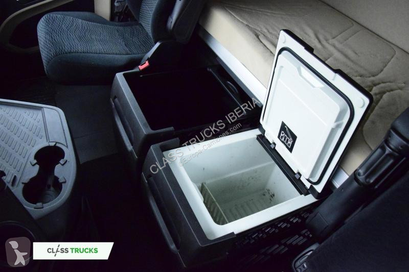 Traktor Mercedes 5 1845 BigSpace, Max tanks