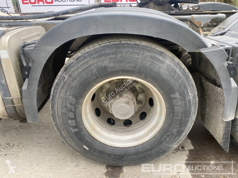 Traktor Renault C520