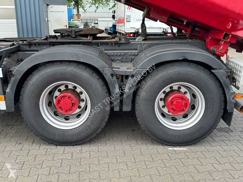 Traktor Volvo 16700 6x4 Tipper And Tractor...