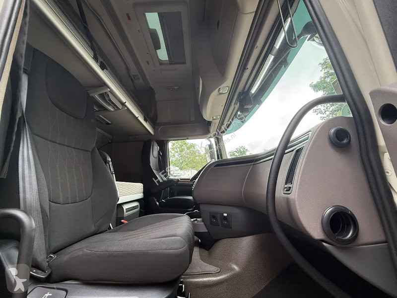 Trekker DAF 480 SSC Super Space 2x tank LED...