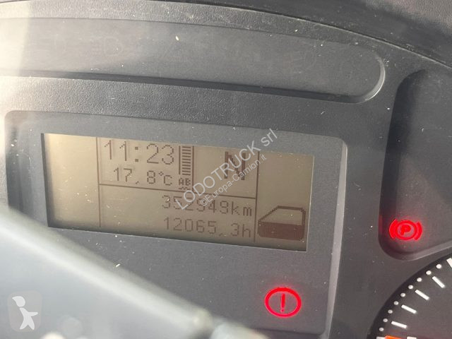 جرار Iveco TRAKKER
