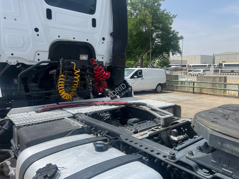 Traktor Mercedes  1843 LS