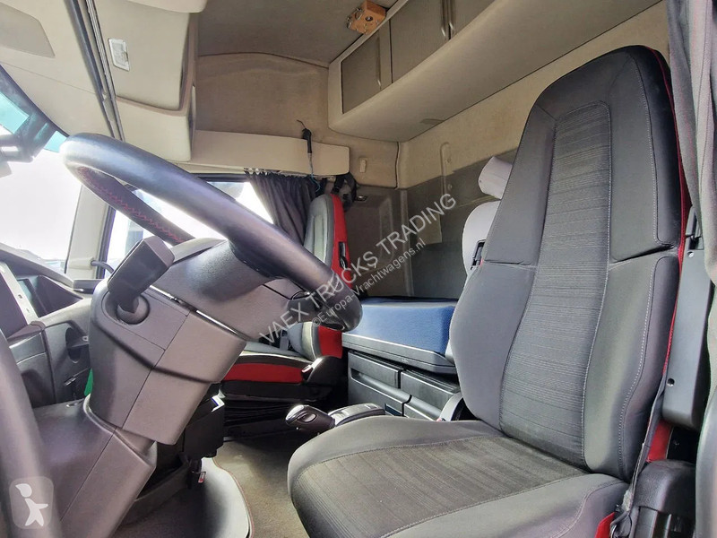 Tahač Volvo 13540 Globetrotter 6x2 - Full air -...