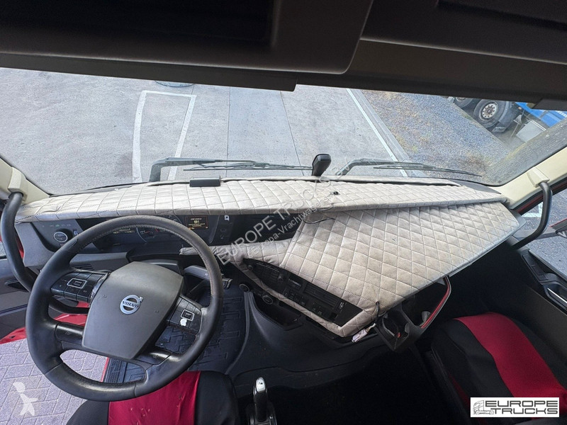 Traktor Volvo FH460 Steel/Air - XL Cabin - Full...