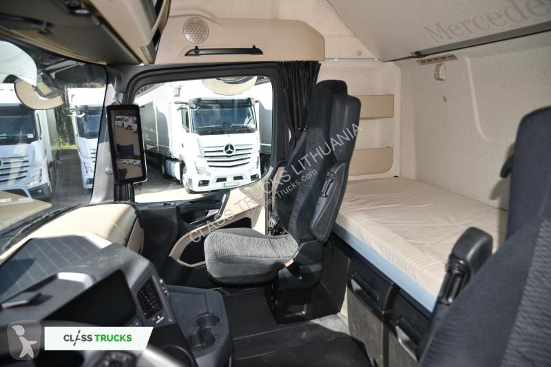 Tahač Mercedes 5 1845 BigSpace, Max tanks