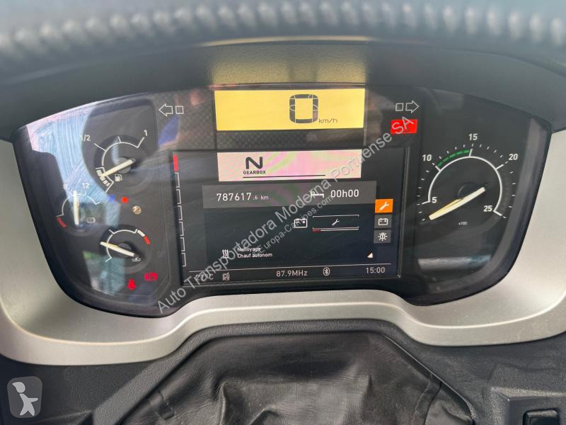 Traktor Renault 520 Gamme T