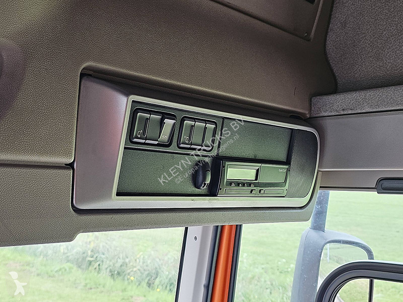 Traktor DAF 460 SPACECAB 6X2 RHD