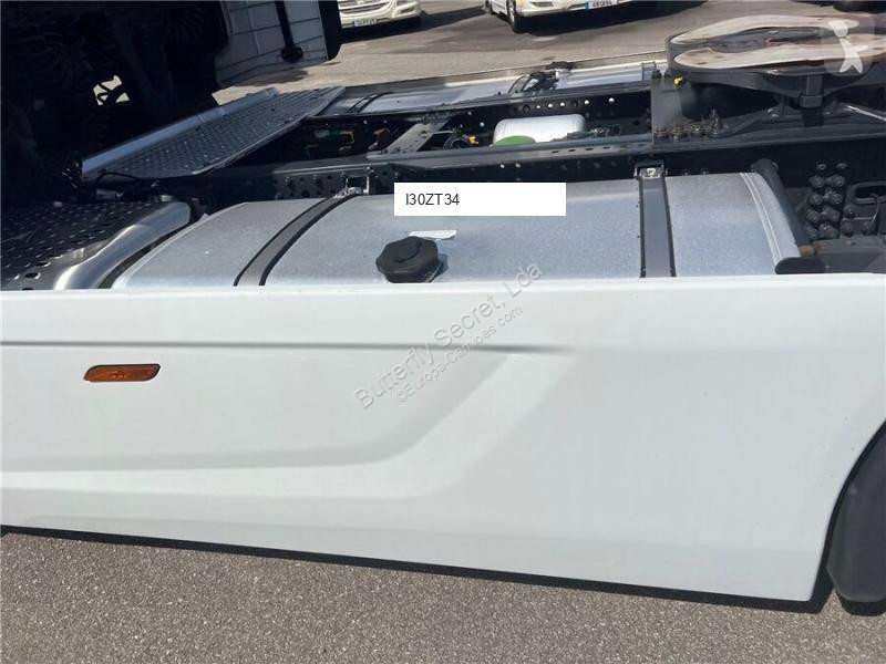 جرار Iveco S-WAY 460