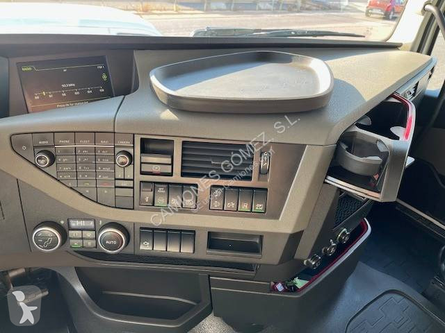 جرار Volvo