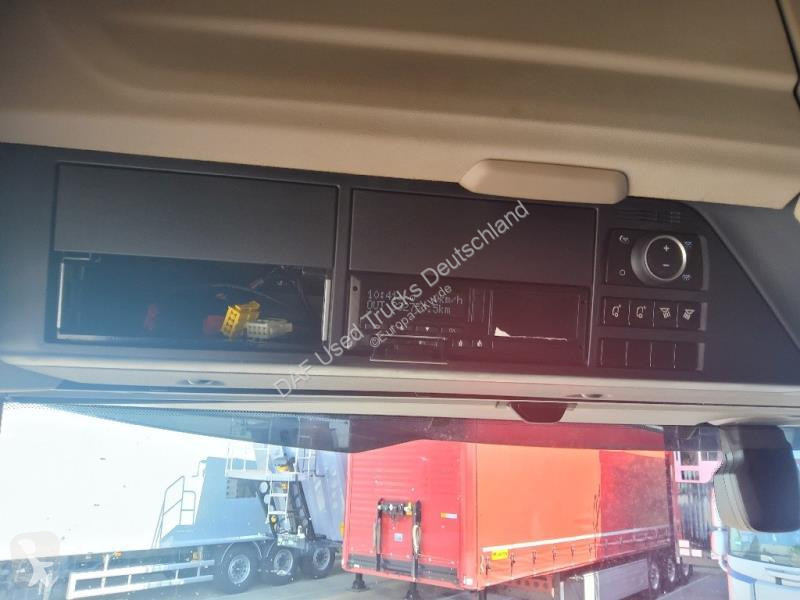جرار DAF XG  FT 4X2
