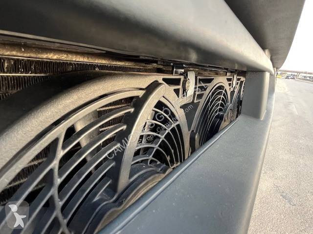 جرار Volvo 500