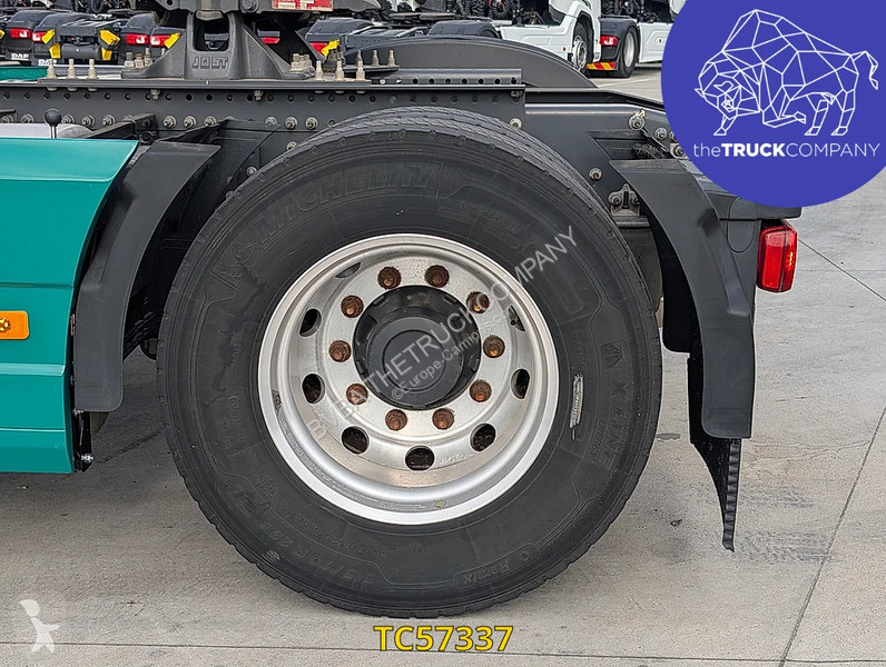 جرار Volvo 500