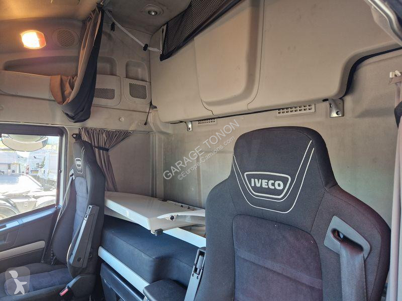 Iveco NP460 GNL / INTARDER tractor unit