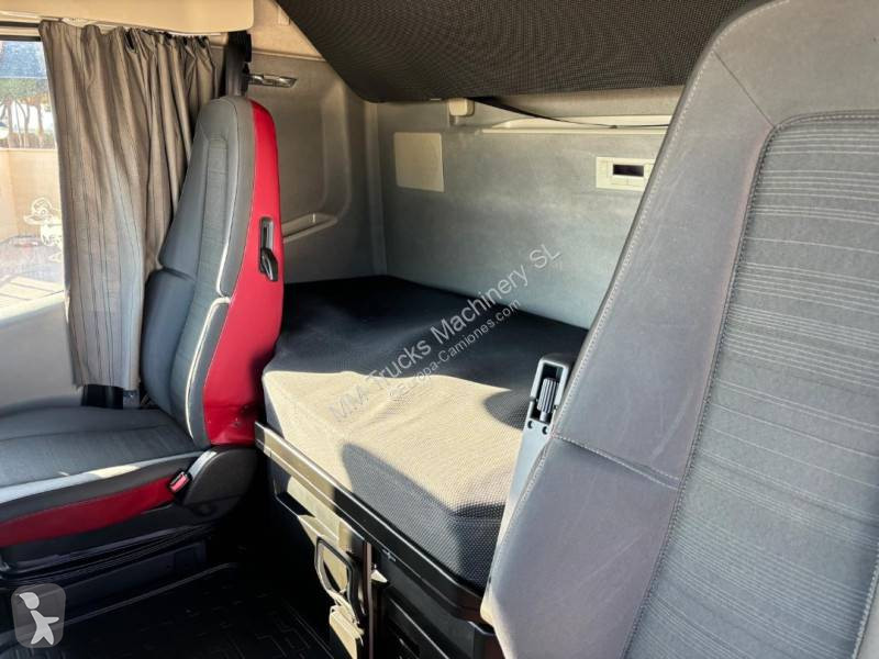 جرار Volvo