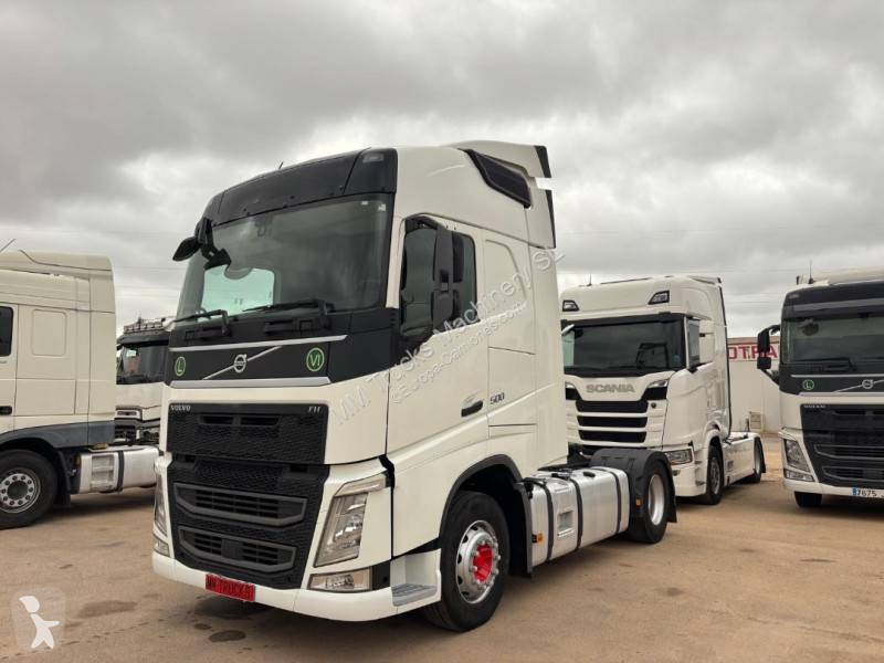 جرار Volvo