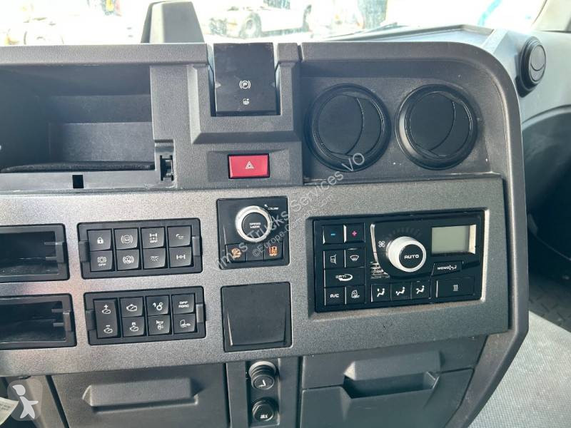 جرار Renault