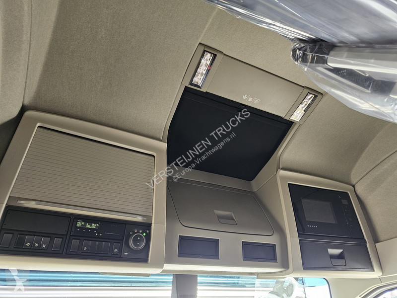 جرار Volvo FH 780 AERO / 6x2/4 / RETARDER /...