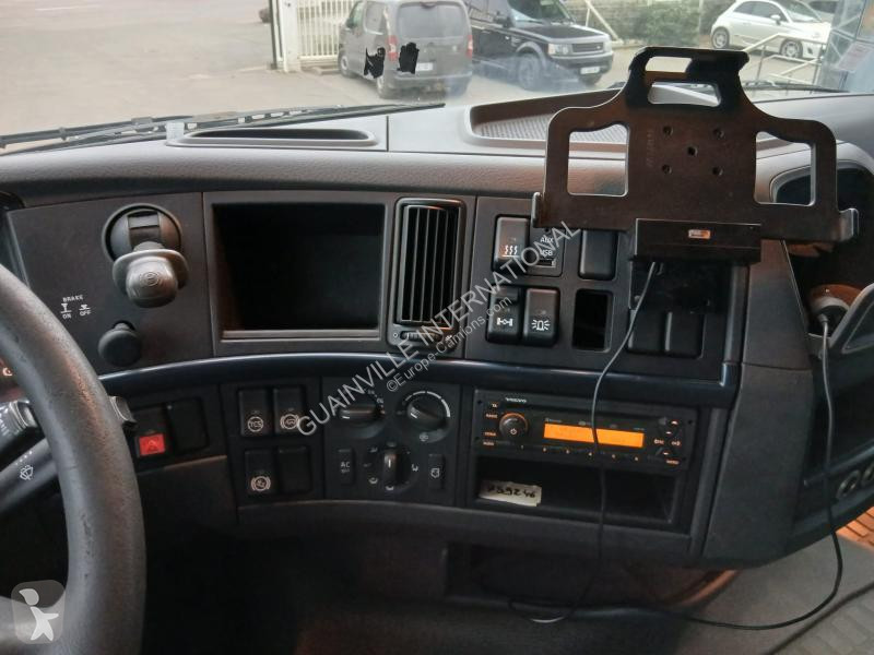 جرار Volvo 500