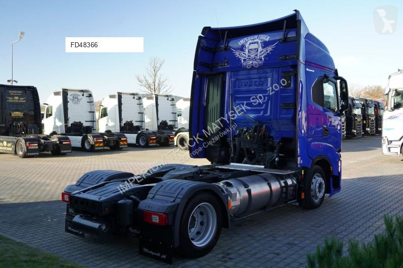Влекач Iveco S-Way 460