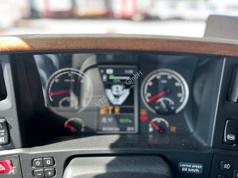 جرار Scania R 620 V8 6x2 iftachse Boogie ongline