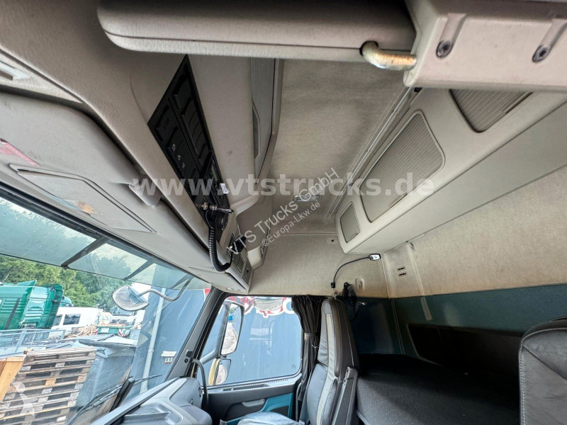 جرار Volvo 420 6x2 Lenk-/Lift, Vollluftfederung